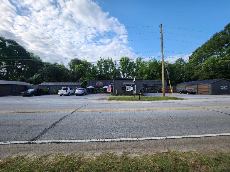 Primary Photo Of 1378 Main St, Little Mountain Freestanding For Sale