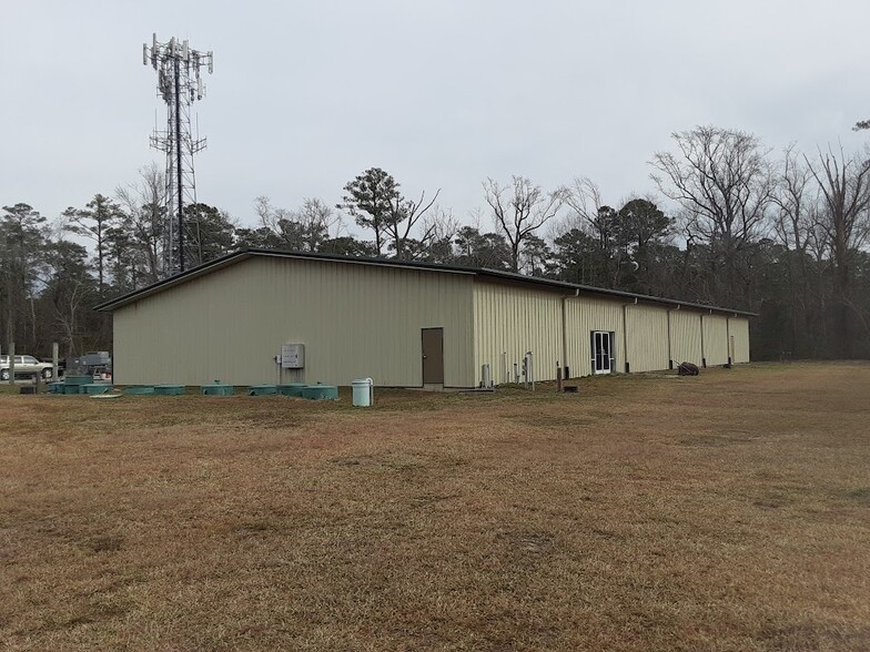 Primary Photo Of 7430 US Highway 70 E, New Bern Warehouse For Sale