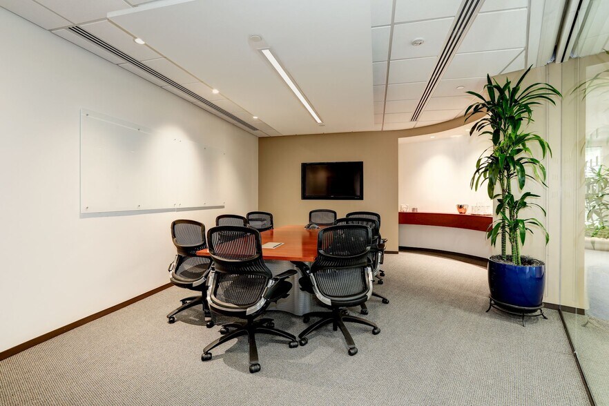 More Photos Of 1701 Pennsylvania Ave NW, Washington Office For Lease