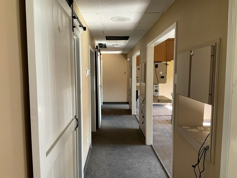 More Photos Of 1409 Kingsley Ave, Orange Park Medical For Sale