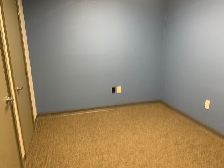 More Photos Of 2223 Fulton Dr NW, Canton Office For Sale