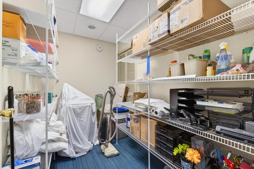 More Photos Of 500 Vonderburg Dr, Brandon Medical For Sale