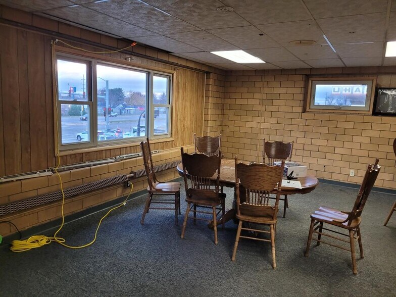 More Photos Of 559 N Hastings Way, Eau Claire Research And Development For Sale