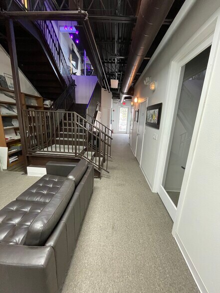 More Photos Of 1348-1358 Fruitville Rd, Sarasota Office Residential For Sale