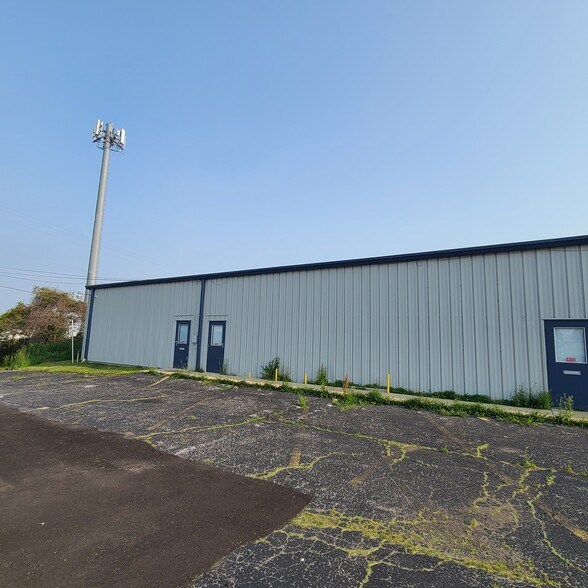 More Photos Of 426-434 Council Dr, Fort Wayne Manufacturing For Lease