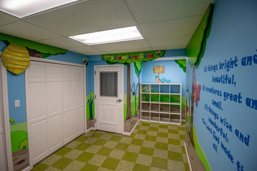 More Photos Of 23696 Northline Rd, Taylor Religious Facility For Sale