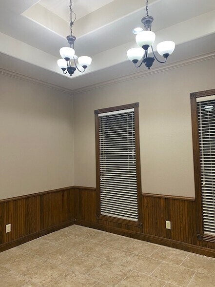 More Photos Of 15303 Huebner Rd, San Antonio Office For Lease