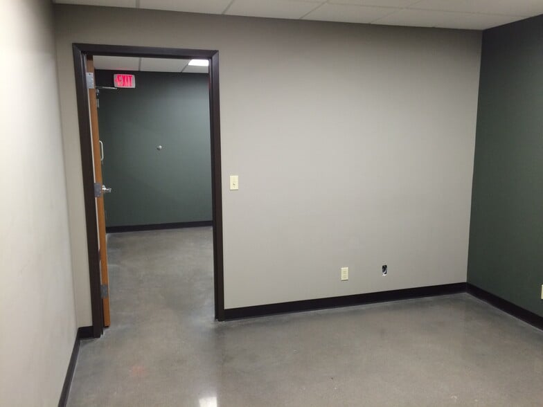 More Photos Of 537 S Victor Ave, Tulsa Office For Lease