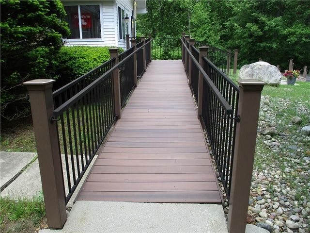 More Photos Of 7217 Sashabaw Rd, Village of Clarkston Office Residential For Sale