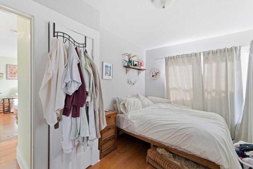 More Photos Of 3765 Herman Ave, San Diego Apartments For Sale