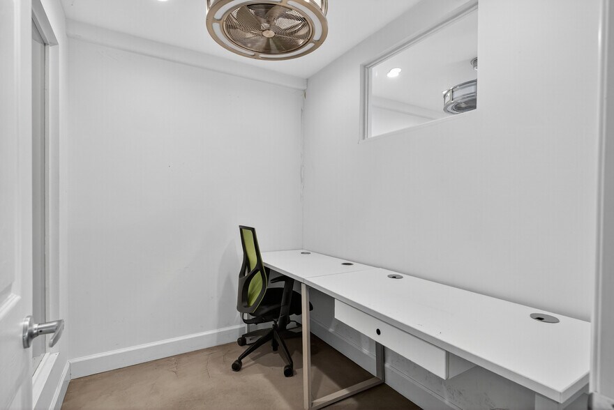 More Photos Of 401 Torrance Blvd, Redondo Beach Unknown For Lease