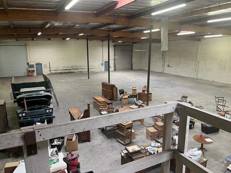 More Photos Of 440 E Walnut Ave, Fullerton Warehouse For Lease