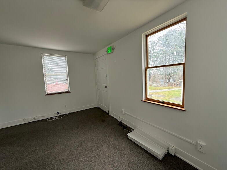 More Photos Of 635 Main St, Reisterstown Office For Sale