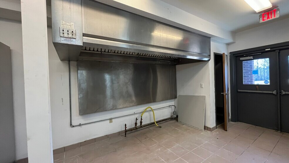 More Photos Of 846 Faith Rd, Salisbury Specialty For Sale