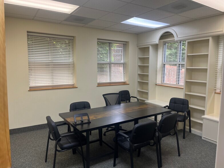 More Photos Of 725 Highland Oaks Dr, Winston-Salem Medical For Lease
