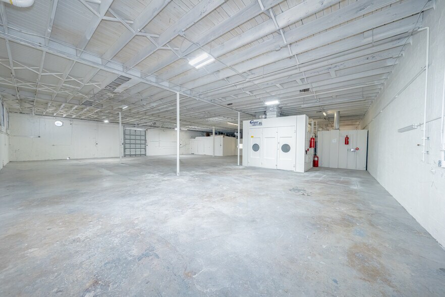More Photos Of 716 NW 7th Ave, Fort Lauderdale Warehouse For Lease