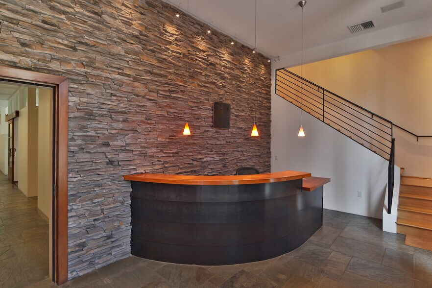 More Photos Of 411 Culver Blvd, Playa Del Rey Office Residential For Sale