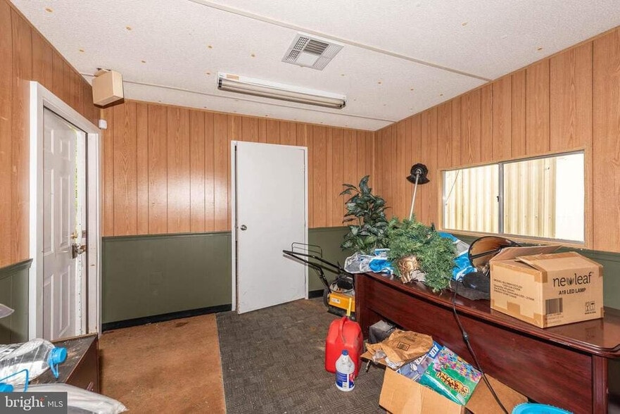More Photos Of 6712 Dogwood Rd, Woodlawn Schools For Sale