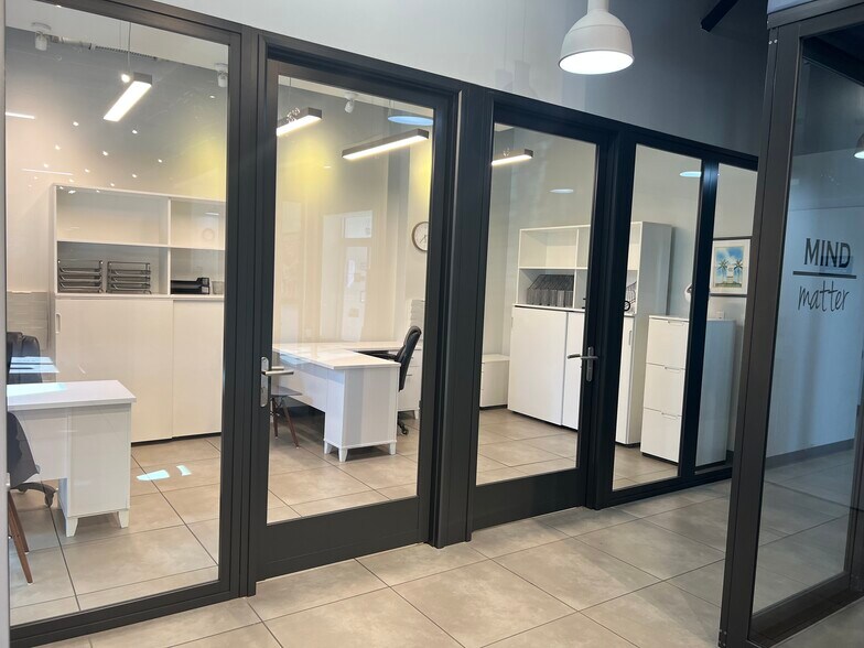 More Photos Of 7500 NW 25th St, Miami Office For Sale