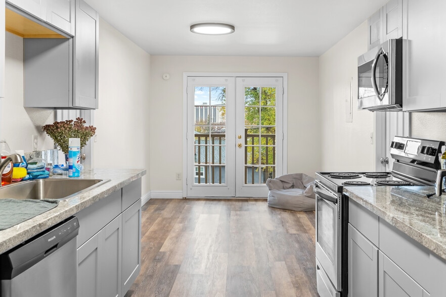 More Photos Of 1133 Buena Vista Ave, Reno Apartments For Sale