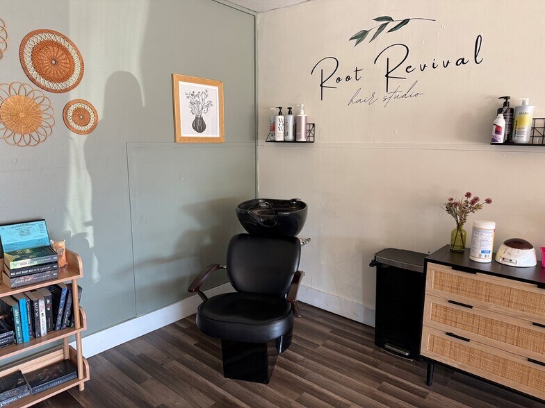 More Photos Of 346 N Main St, New Martinsville General Retail For Sale