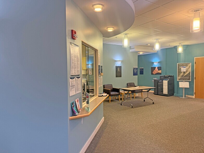 Primary Photo Of 7 Holland Way, Exeter Office For Lease