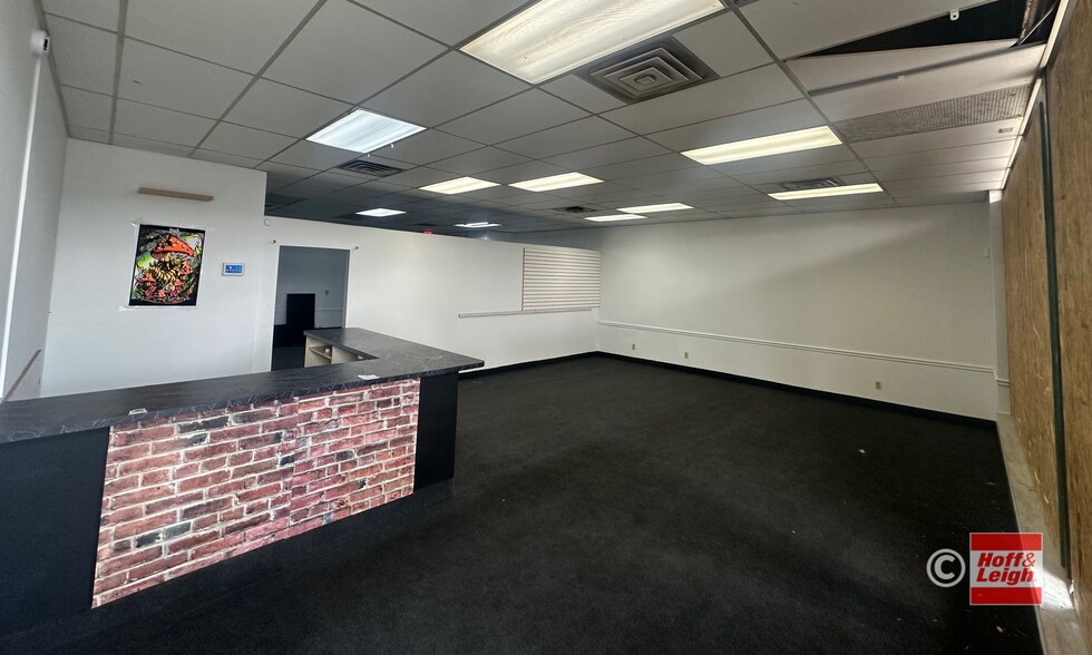 More Photos Of 4411 Kent Rd, Stow General Retail For Lease