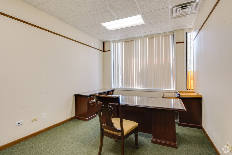 More Photos Of 12021 S Harlem Ave, Palos Heights Medical For Sale