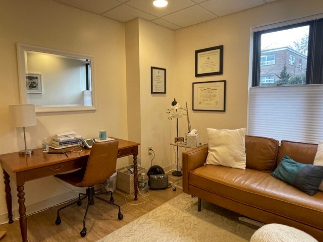 More Photos Of 285 Governor St, Providence Medical For Lease