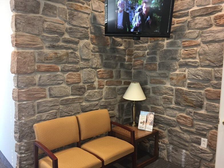 More Photos Of 66 N Main St, Sellersville Medical For Lease