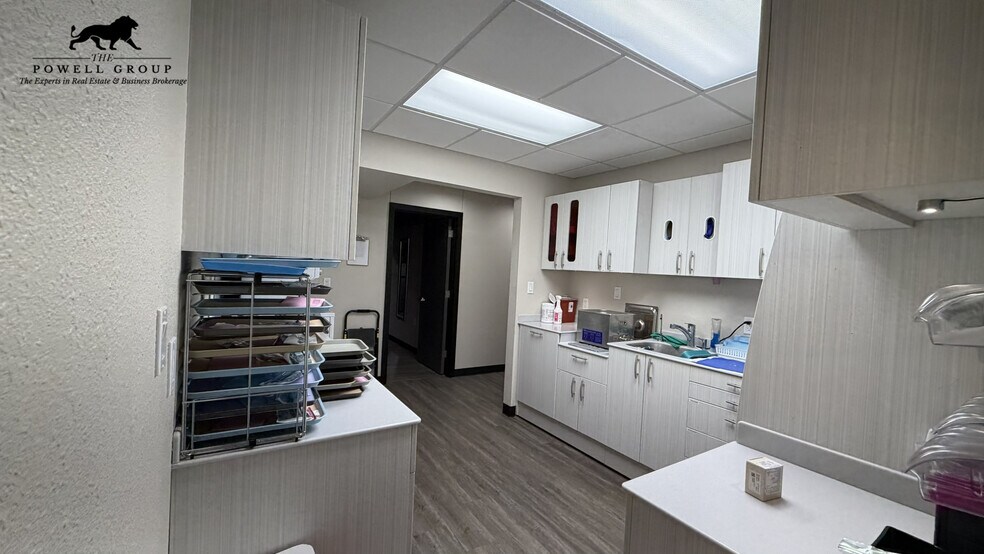 More Photos Of 2615 W 24th St, Plainview Medical For Sale