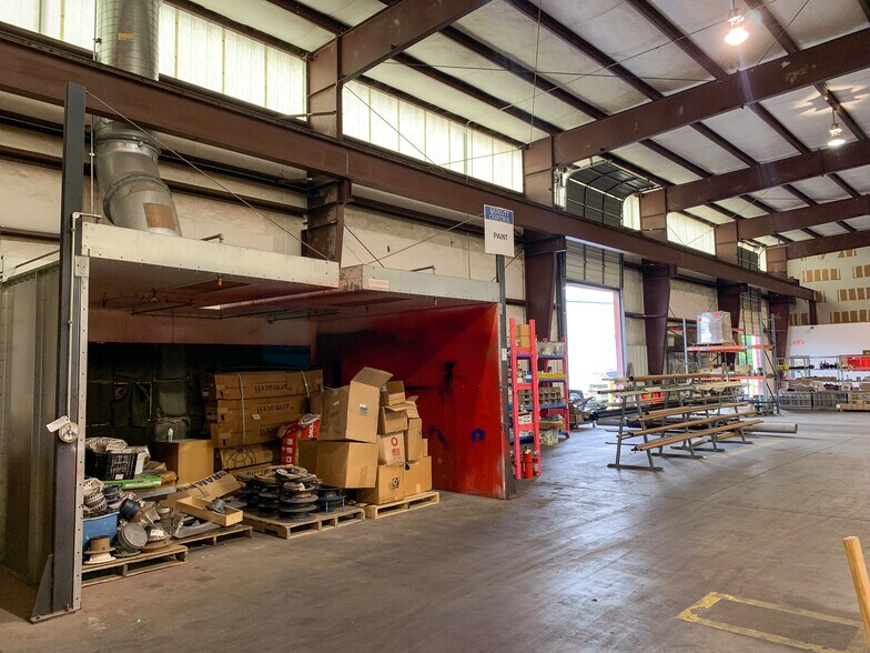 More Photos Of 5101-5111 Milwee St, Houston Warehouse For Lease