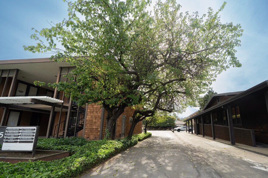 More Photos Of 215 N San Mateo Dr, San Mateo Office For Lease