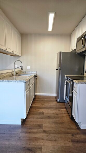 More Photos Of 610 E Pine St, Lodi Apartments For Sale