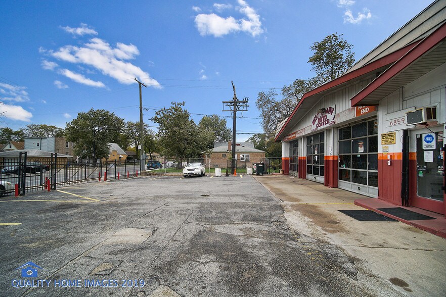 More Photos Of 6859 S Damen Ave, Chicago Auto Repair For Sale
