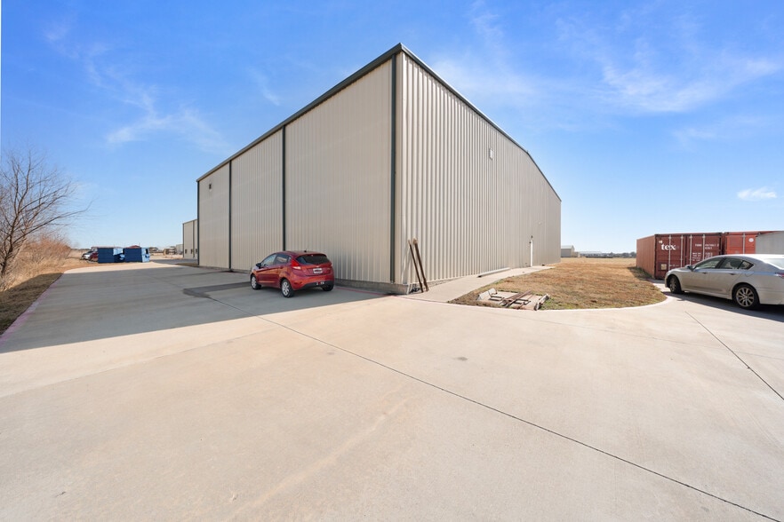 More Photos Of 3925 Ruger Dr, Royse City Distribution For Sale