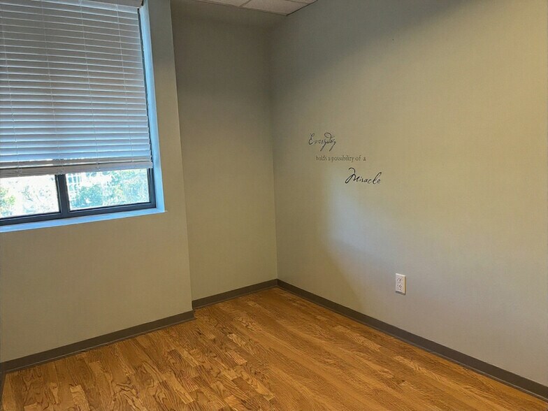 More Photos Of 3949 Evans Ave, Fort Myers Medical For Lease
