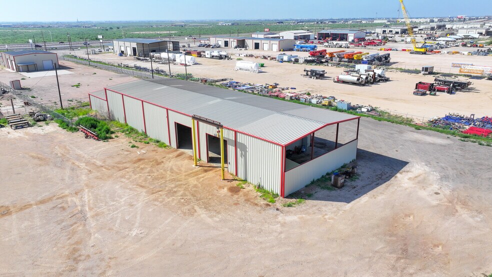 More Photos Of 12718 TX-191, Midland Warehouse For Lease