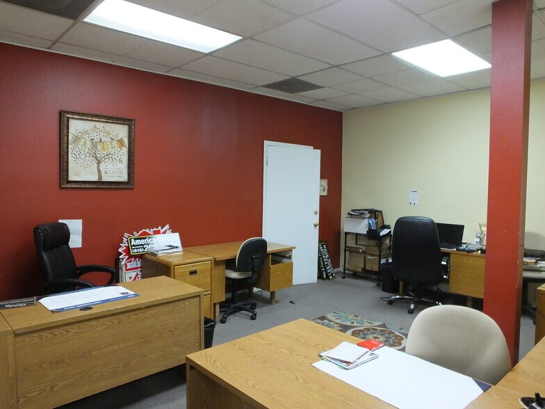 More Photos Of 44143-44147 20th St W, Lancaster Medical For Sale