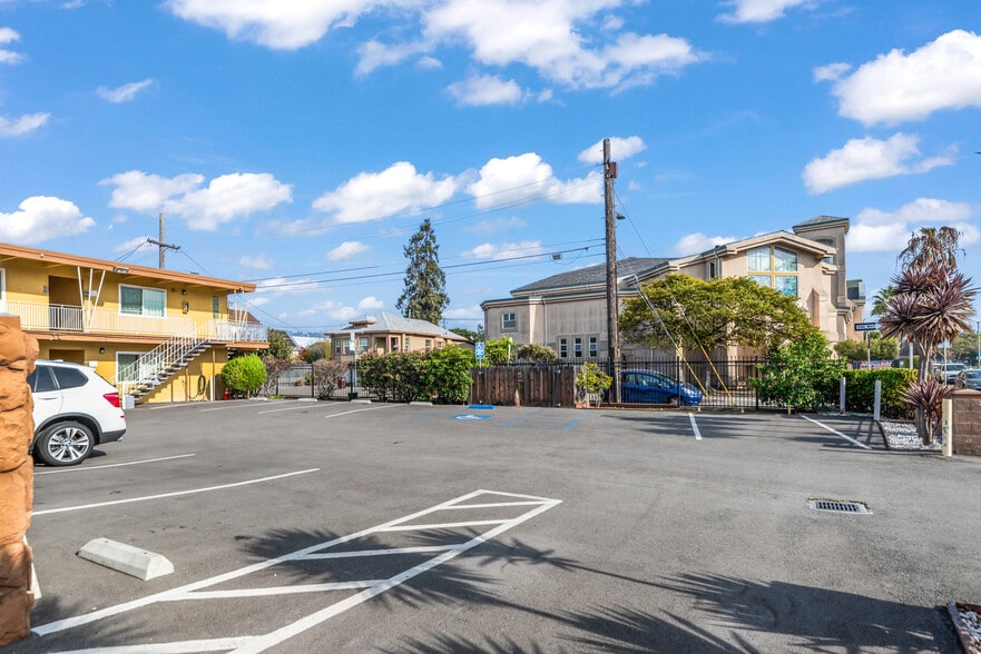 430 W Macarthur Blvd, Oakland, CA 94609 Hotel For Sale