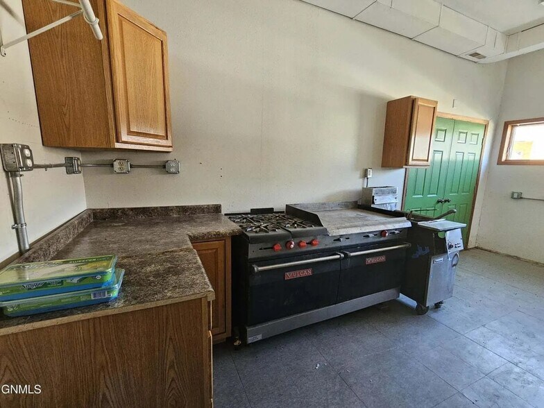 More Photos Of 507 Main St, Wildrose Post Office For Sale