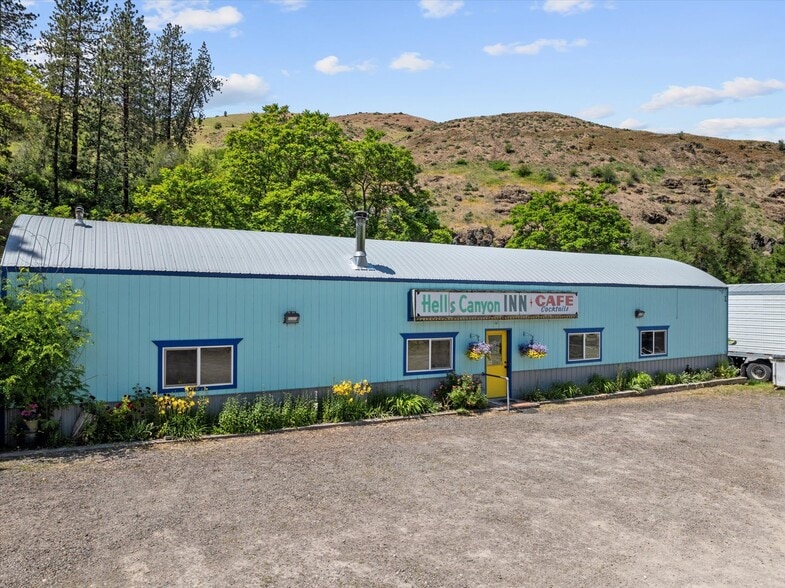 Primary Photo Of 53943 Hwy 86, Oxbow Specialty For Sale