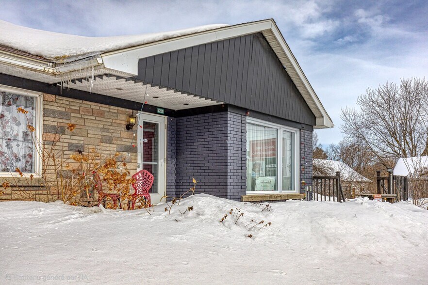 More Photos Of 5206-5212 Rue Principale, Saint-Félix-de-Valois Freestanding For Sale