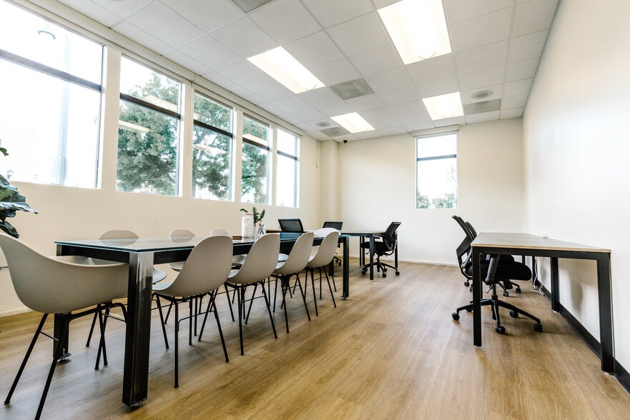 More Photos Of 2869 Historic Decatur Rd, San Diego Loft Creative Space For Lease