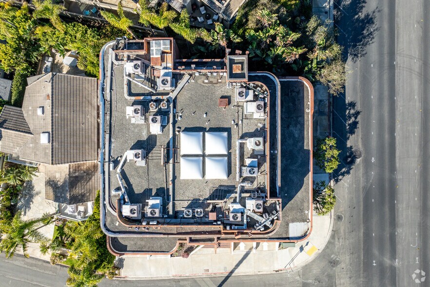 More Photos Of 105 Crescent Bay Dr, Laguna Beach Office For Lease