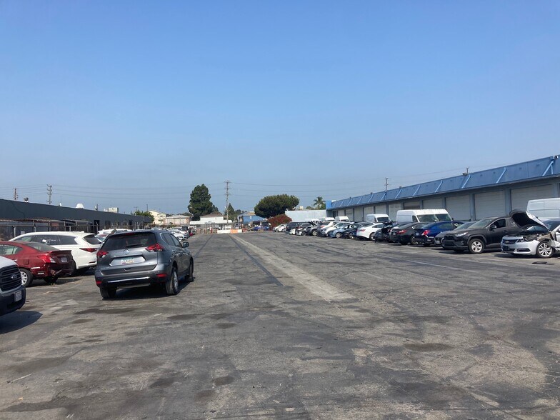 More Photos Of 8900 Bellanca Ave, Los Angeles Warehouse For Lease