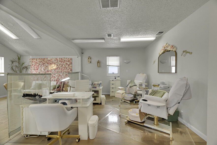 More Photos Of 7296 Magnolia St, Commerce City Office For Sale