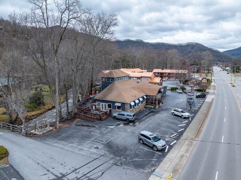 More Photos Of 4352 Soco Rd, Maggie Valley Restaurant For Sale