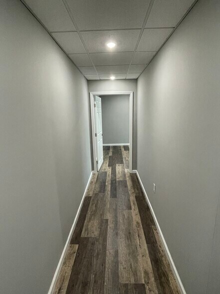 More Photos Of 615 Colonial Park Dr, Roswell Loft Creative Space For Lease