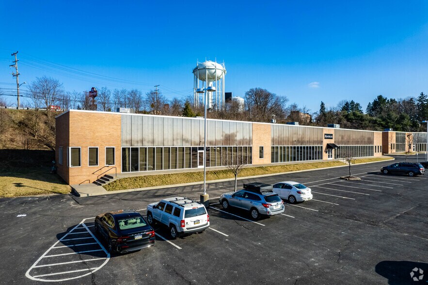 More Photos Of 5490 Campbells Run Rd, Pittsburgh Flex For Lease